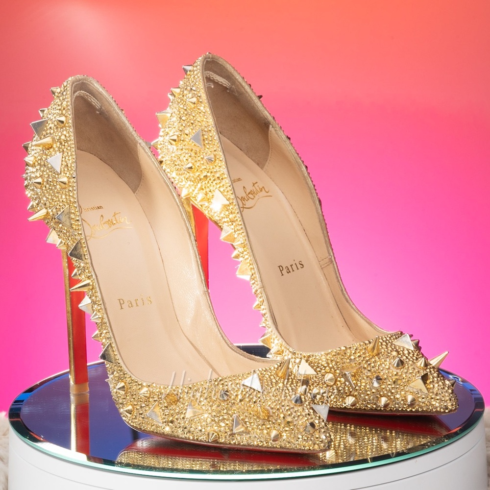 Gorgeous Christian Louboutin ultra rare pigalili in size 35.5. Immaculate!